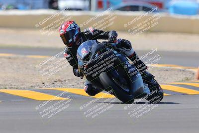 media/Oct-09-2022-SoCal Trackdays (Sun) [[95640aeeb6]]/Turn 2 (1110am)/